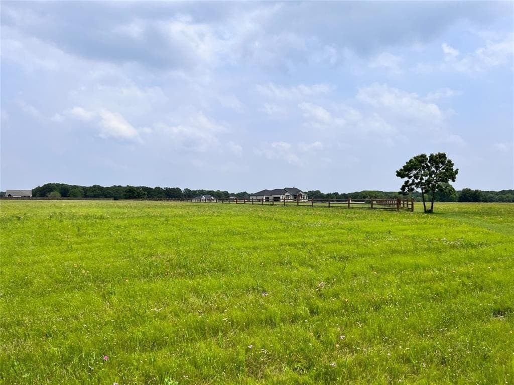 1.02 acres in Navarro County - photo 18
