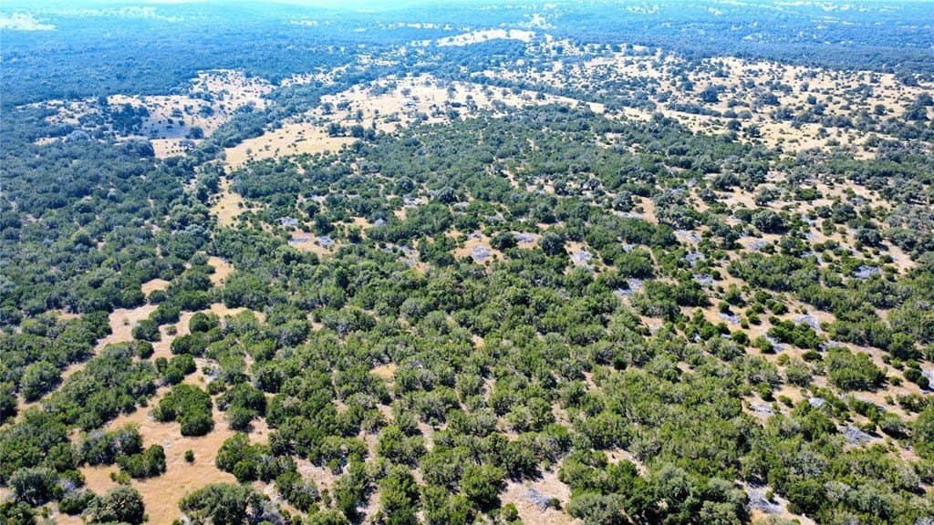 476 acres in Bandera County - photo 36