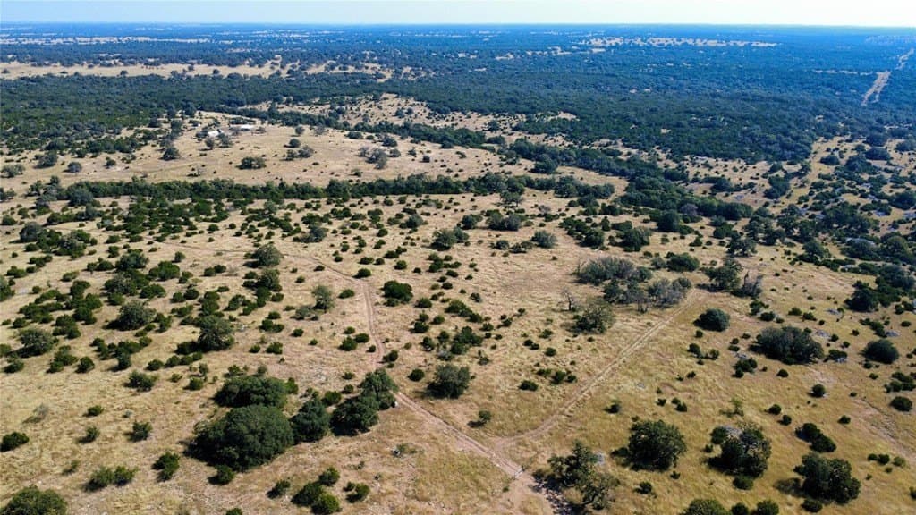 476 acres in Bandera County - photo 37