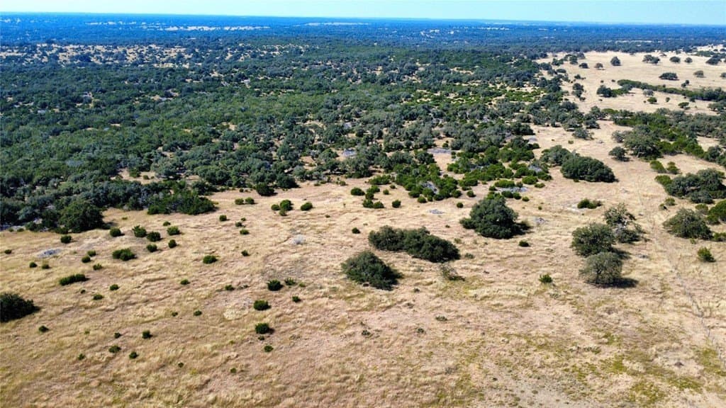 476 acres in Bandera County - photo 9