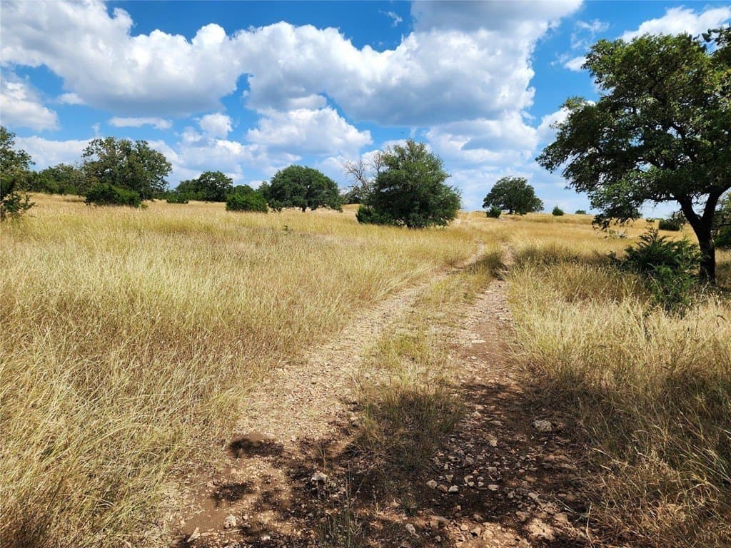 476 acres in Bandera County - photo 10