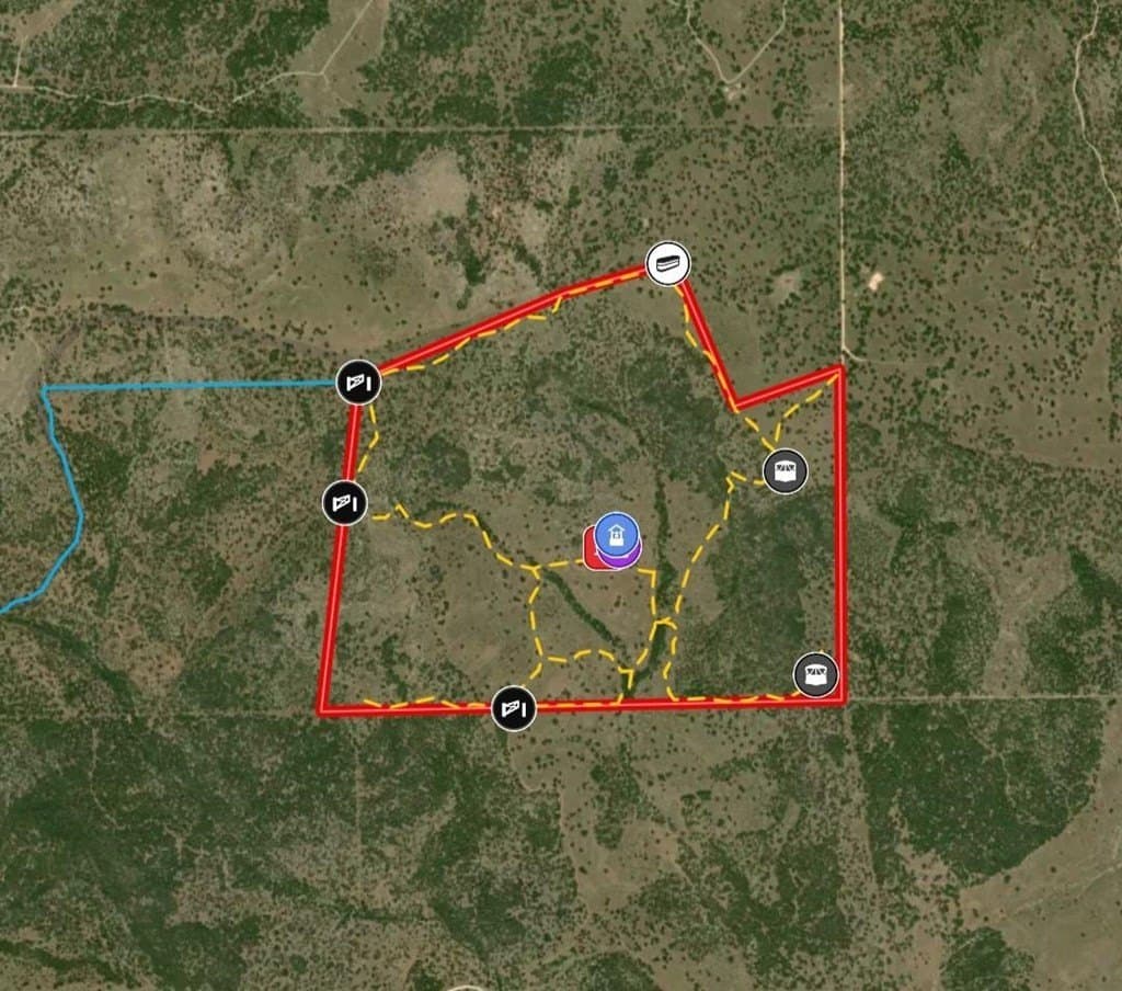 476 acres in Bandera County - photo 2