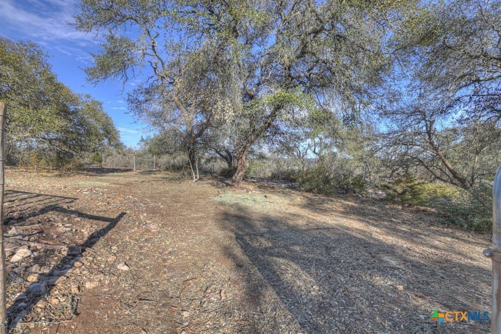 5.01 acres in Comal County - photo 10