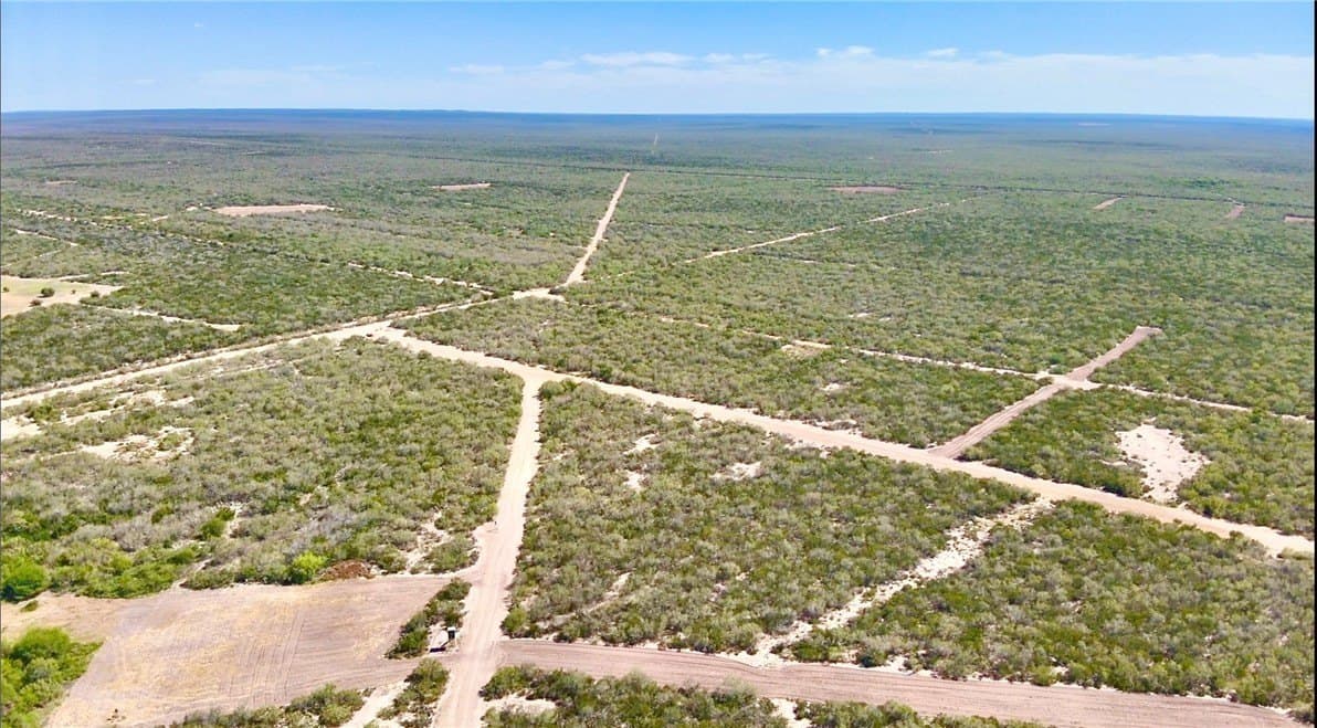 475.29 acres in Webb County - photo 3