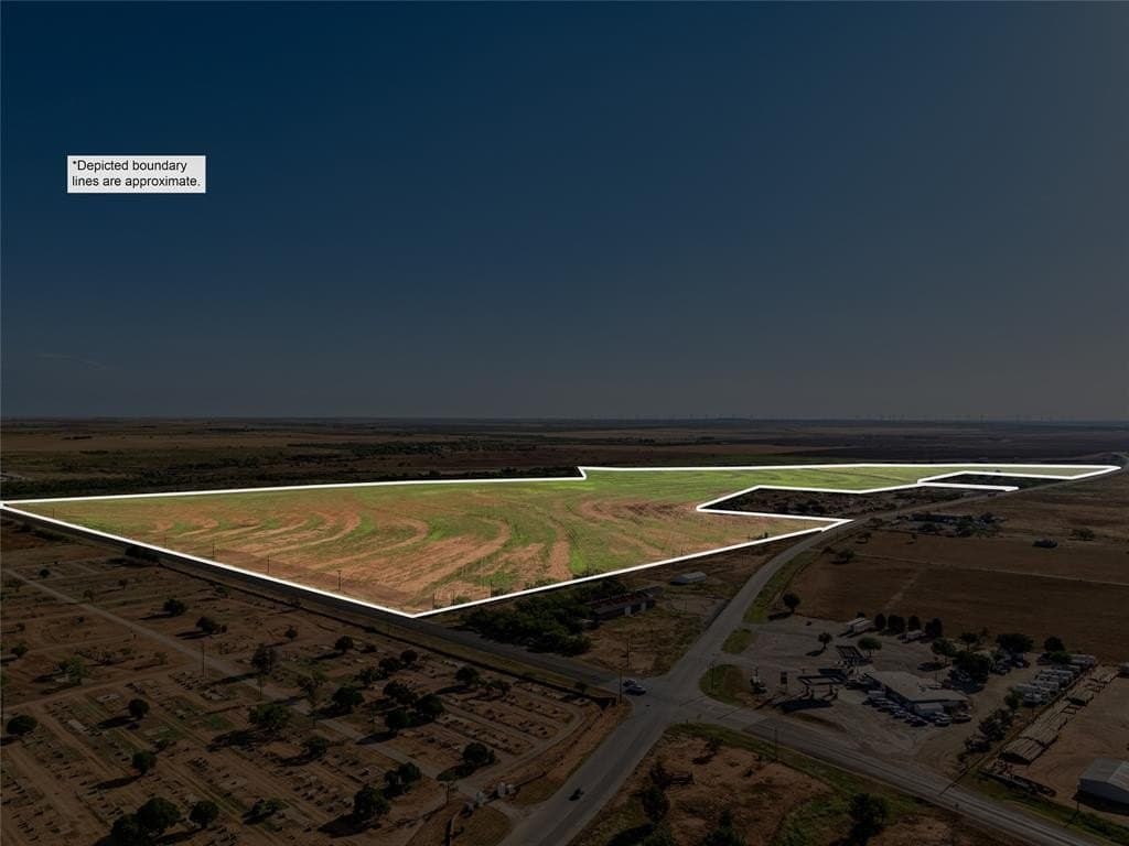 228.32 acres in Mitchell County - photo 2