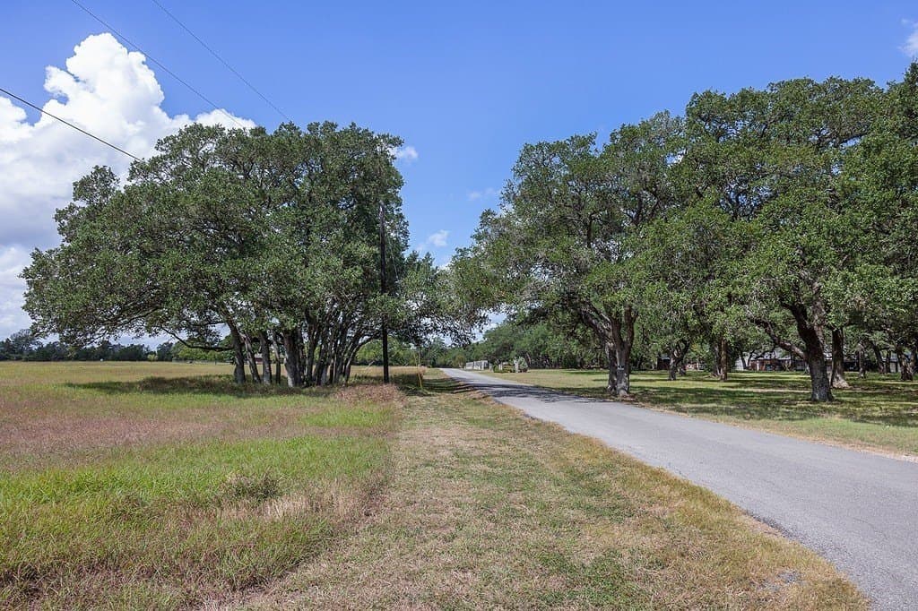 5 acres in Fayette County - photo 3