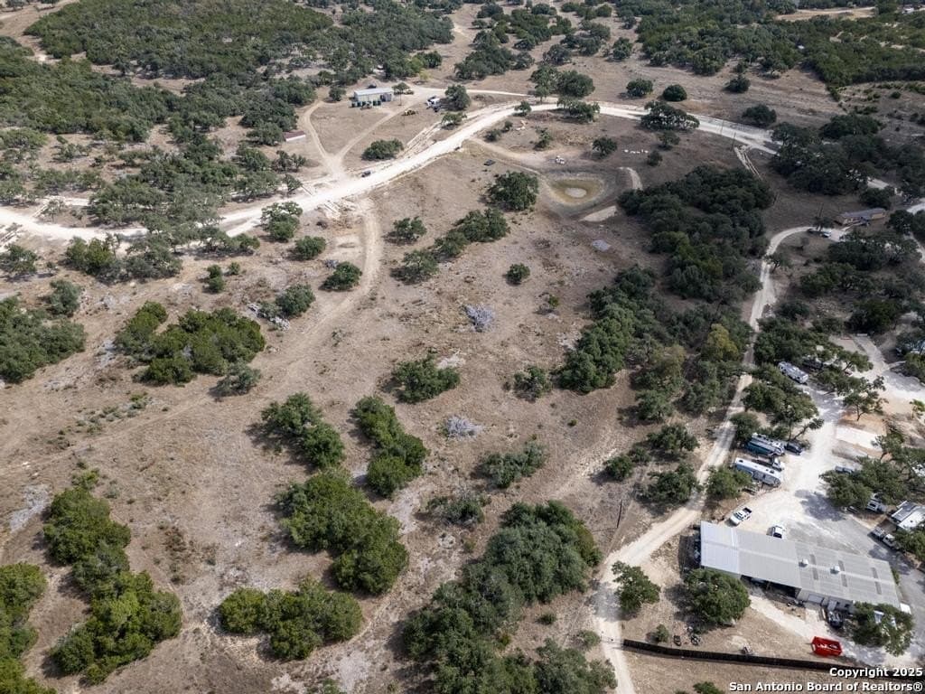 5 acres in Comal County - photo 7