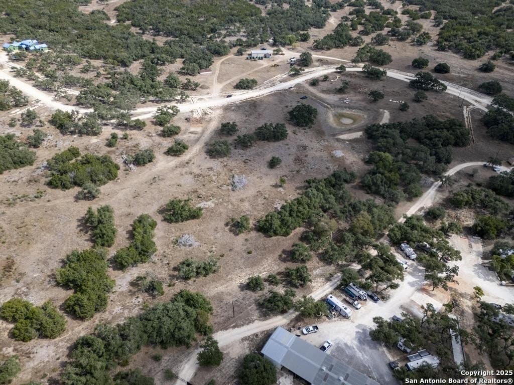 5 acres in Comal County - photo 8