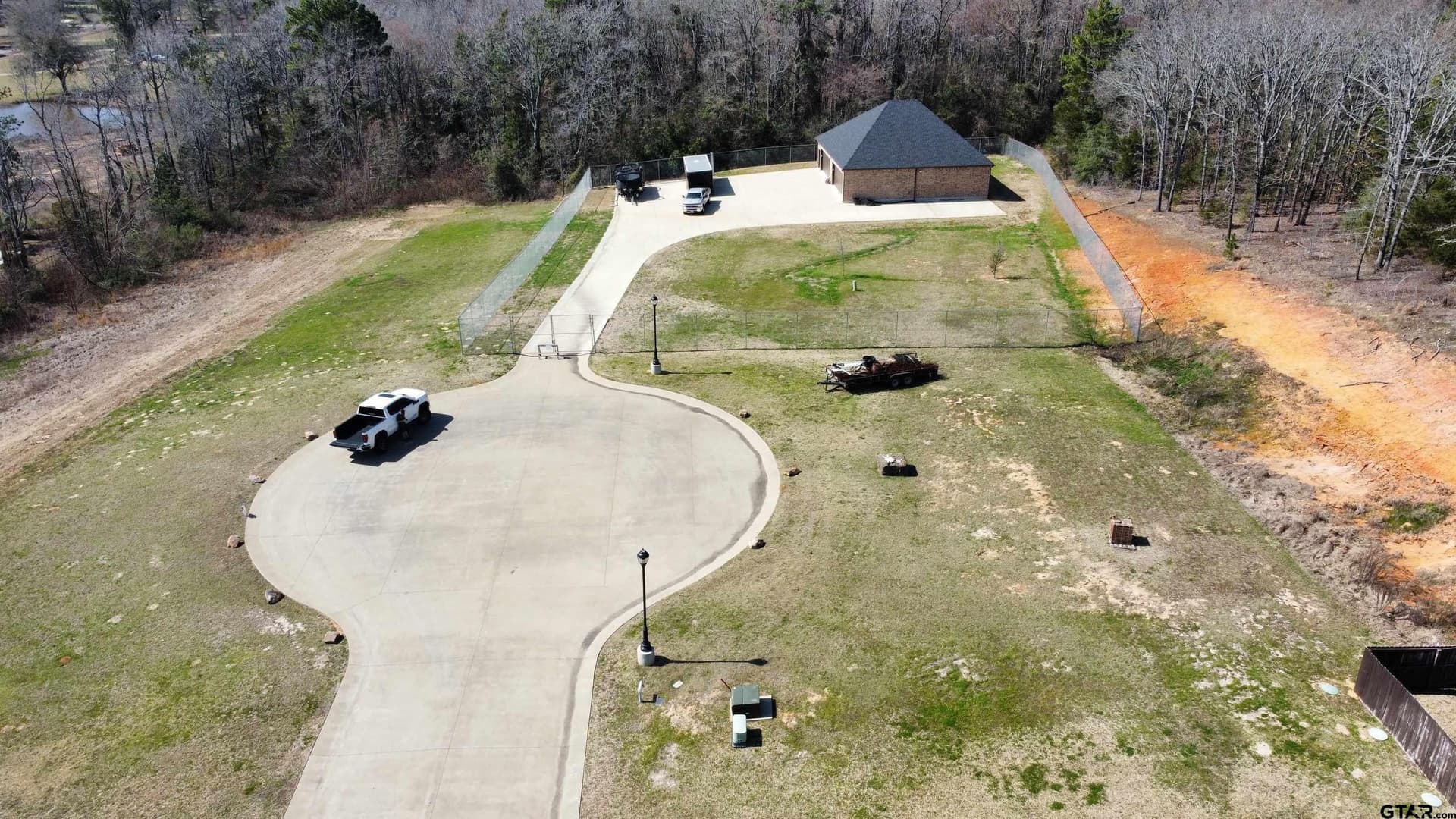 10 acres in Smith County - photo 4