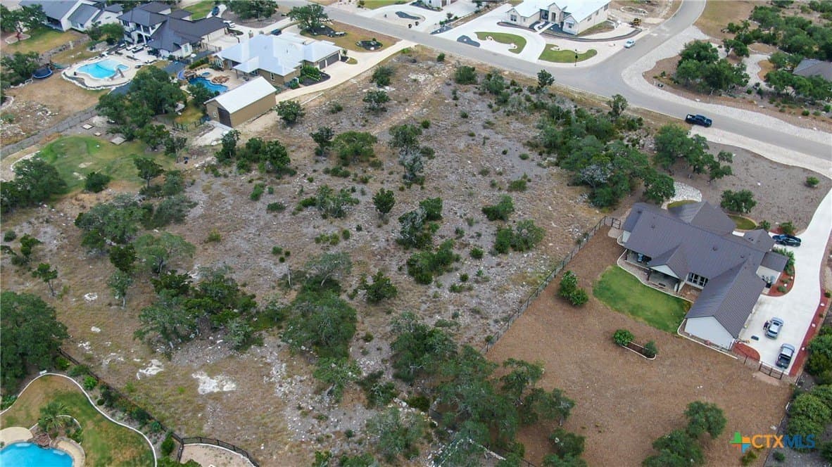 2 acres in Comal County - photo 6
