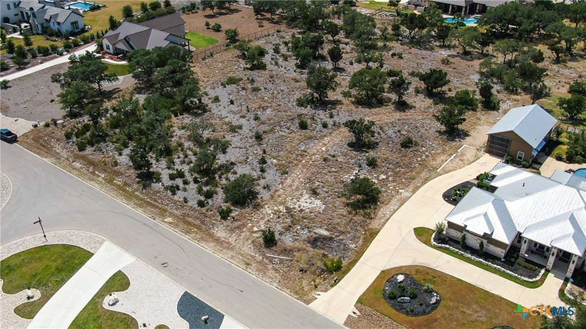 2 acres in Comal County - photo 8