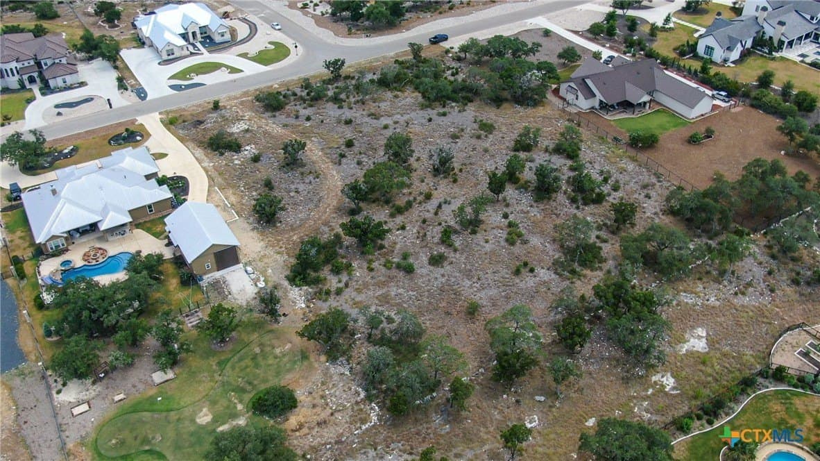 2 acres in Comal County - photo 7