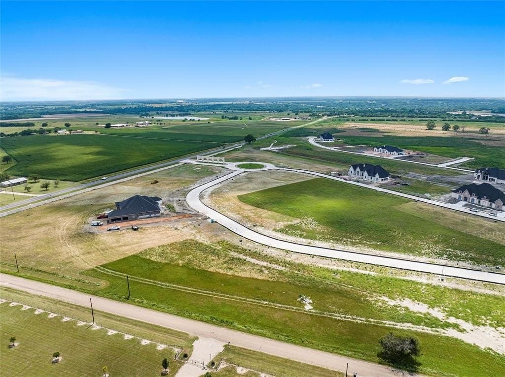 0.92 acres in McLennan County - photo 4