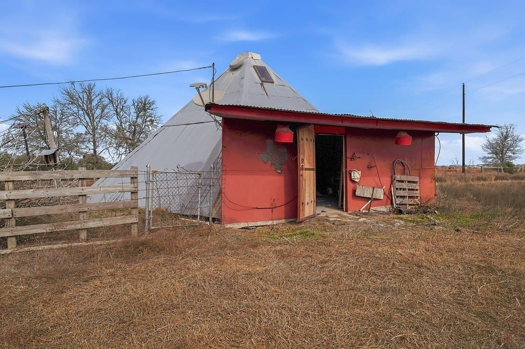 20 acres in Fayette County - photo 17