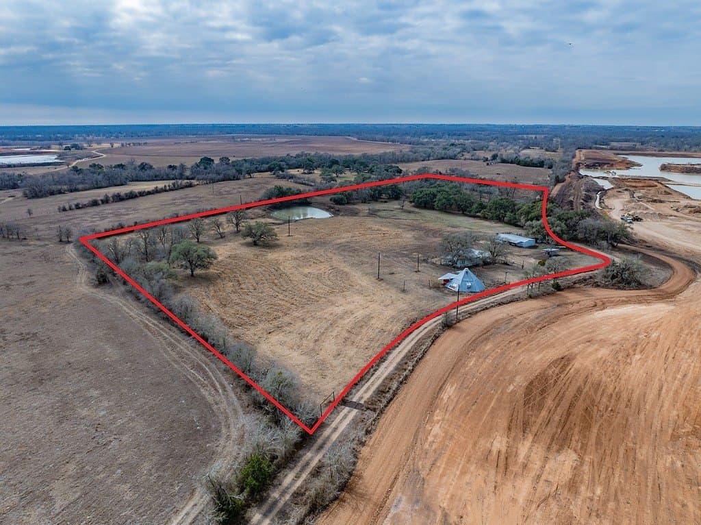 20 acres in Fayette County - photo 5