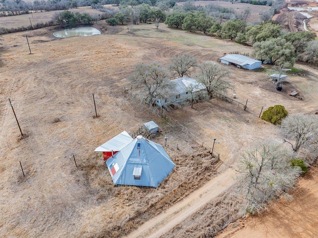 20 acres in Fayette County - photo 6