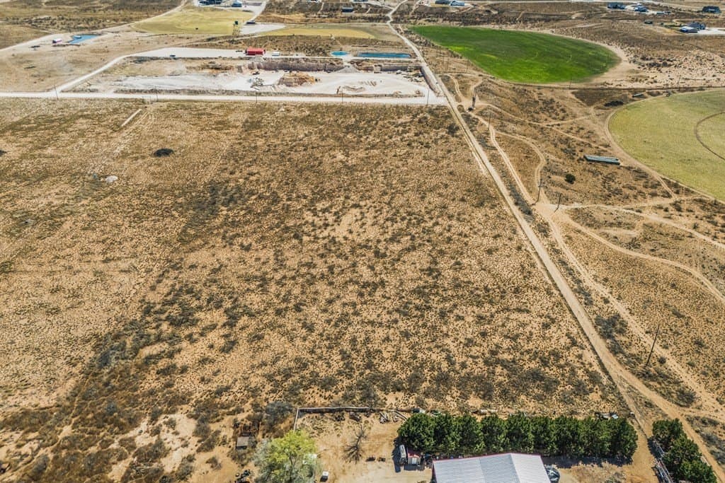 10.28 acres in Gaines County - photo 4