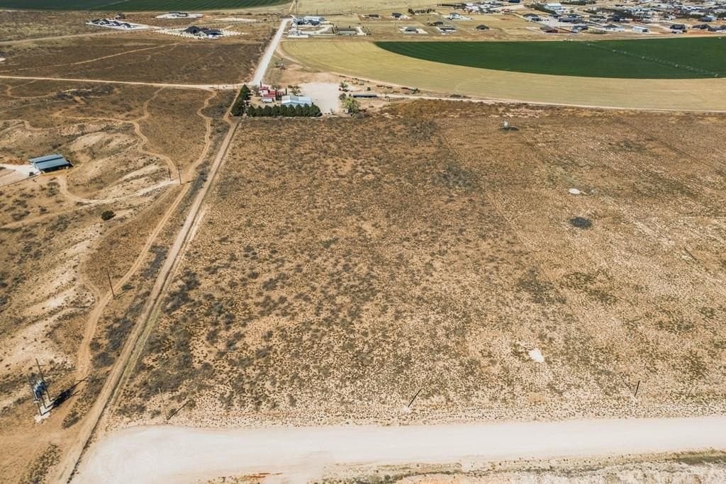 10.28 acres in Gaines County - photo 8