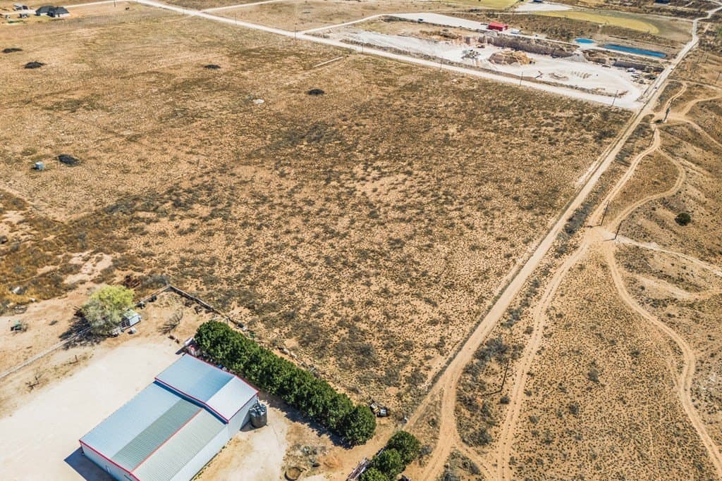 10.28 acres in Gaines County - photo 6