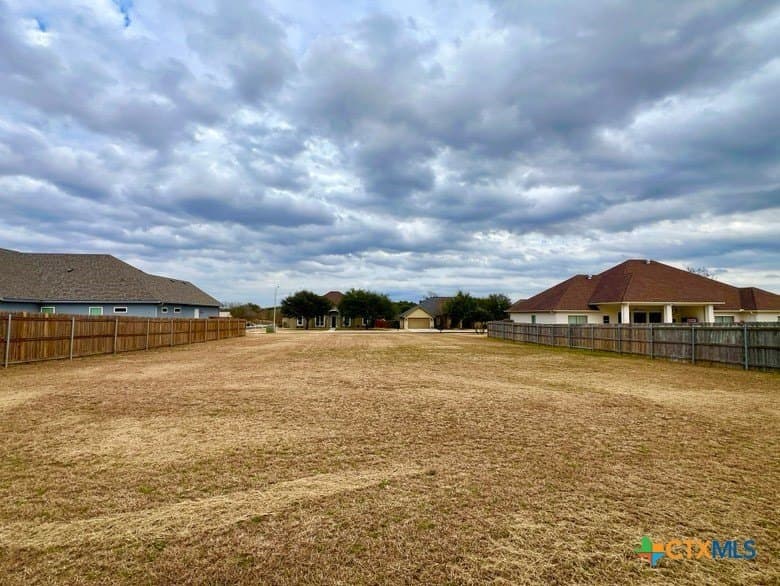0.4 acres in Guadalupe County - photo 5