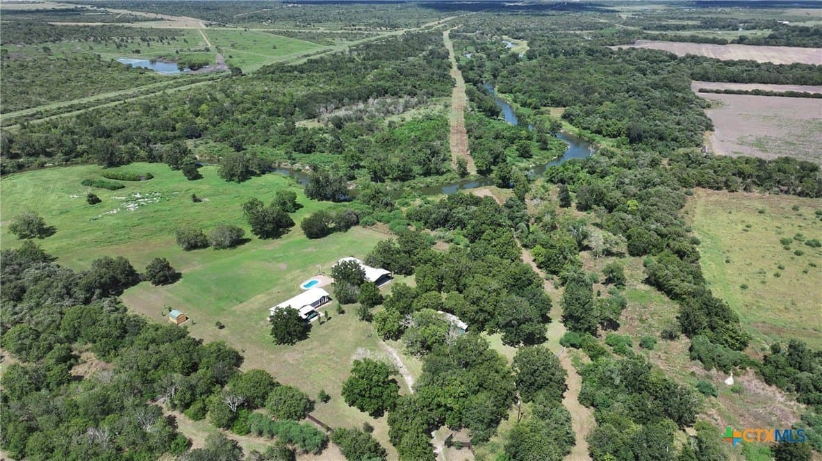 18.3 acres in Victoria County - photo 3