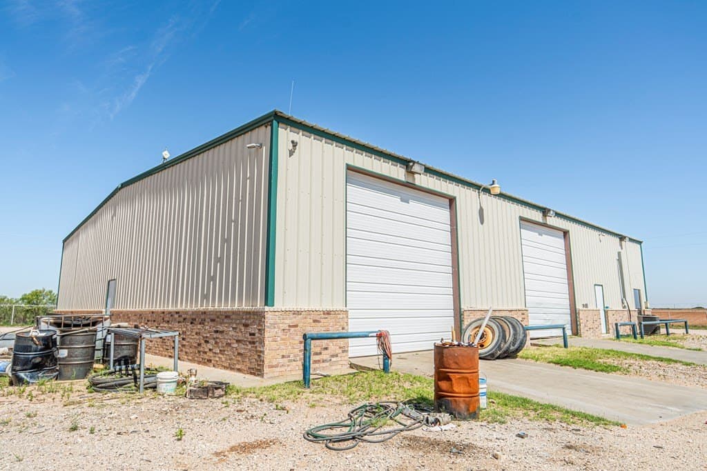 10 acres in Gaines County - photo 3