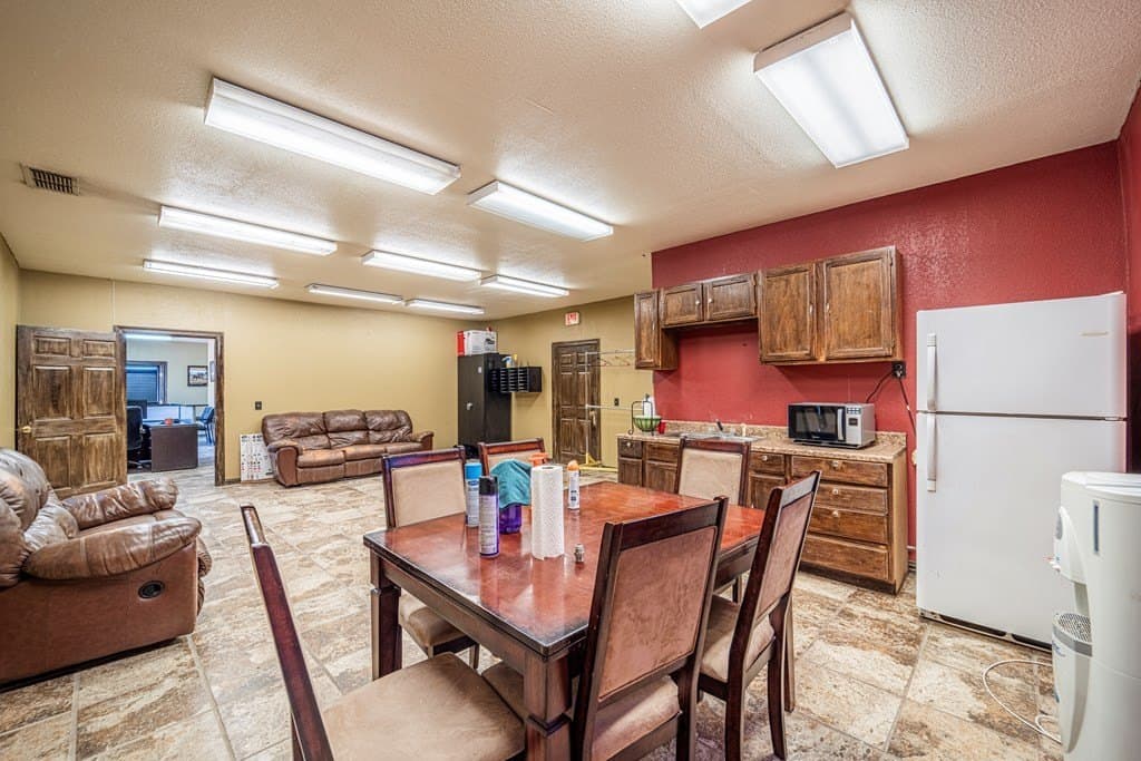 10 acres in Gaines County - photo 9