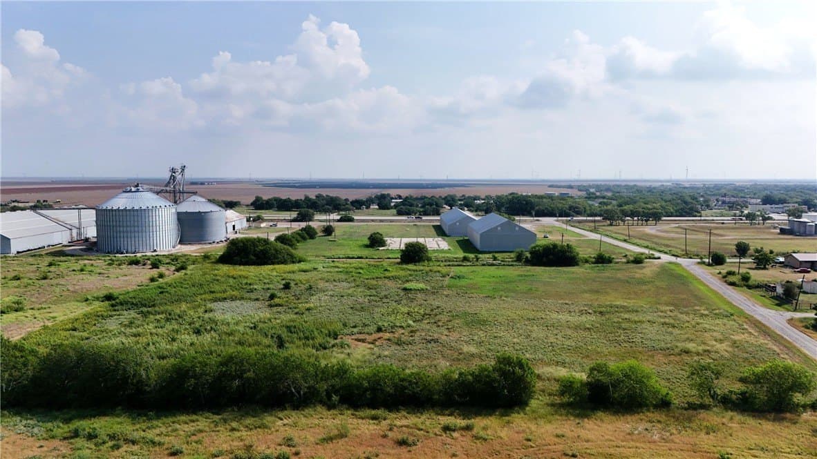 5.56 acres in San Patricio County - photo 9