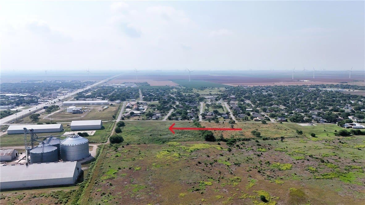 5.56 acres in San Patricio County - photo 6