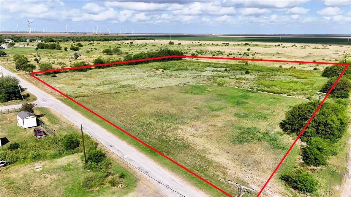 5.56 acres in San Patricio County - photo 4