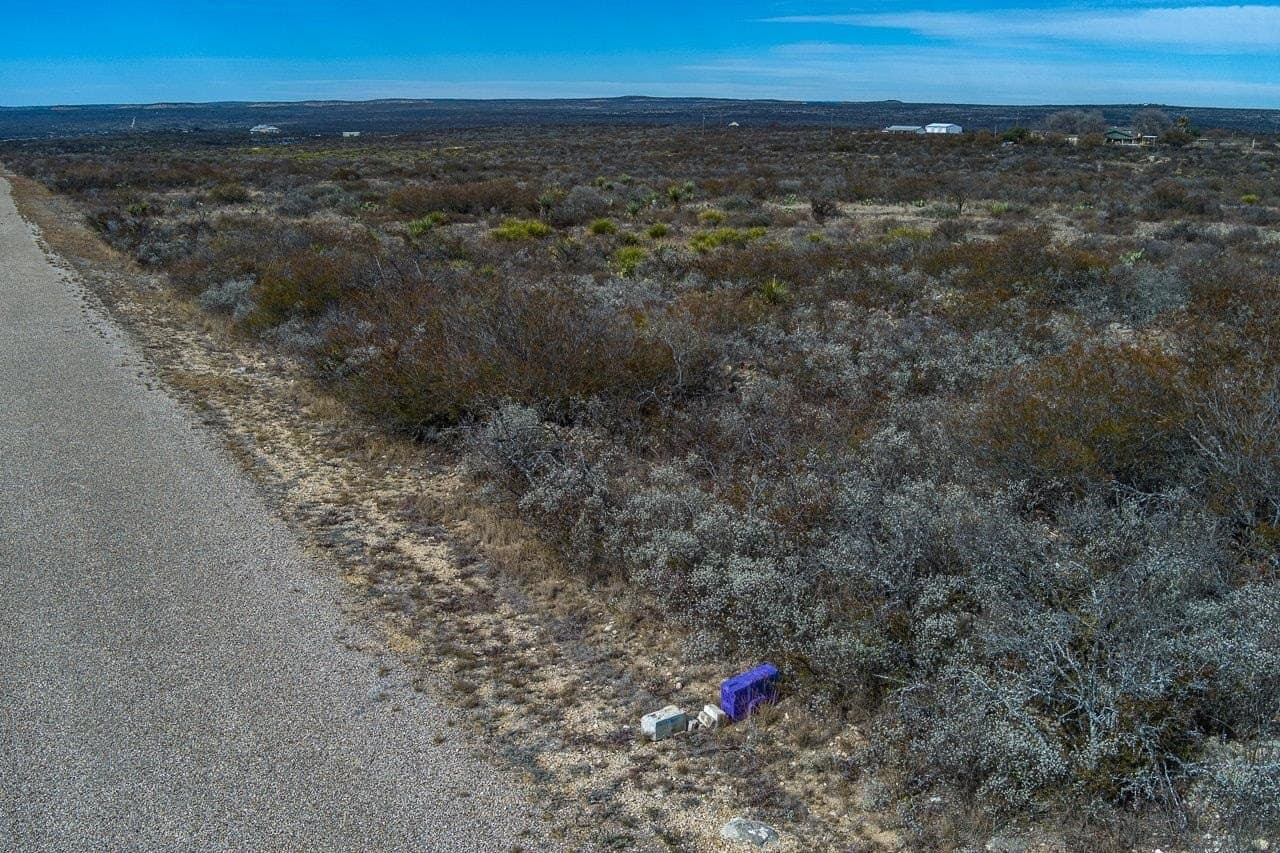 16.4 acres in Val Verde County - photo 7