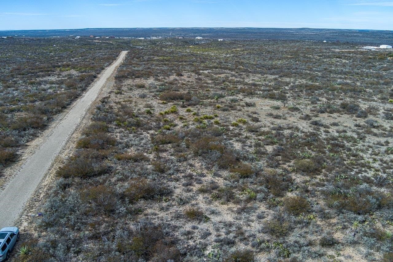 16.4 acres in Val Verde County - photo 8