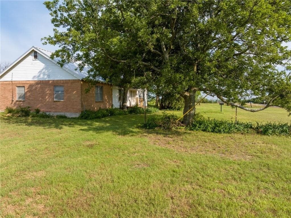 159.76 acres in McLennan County - photo 9