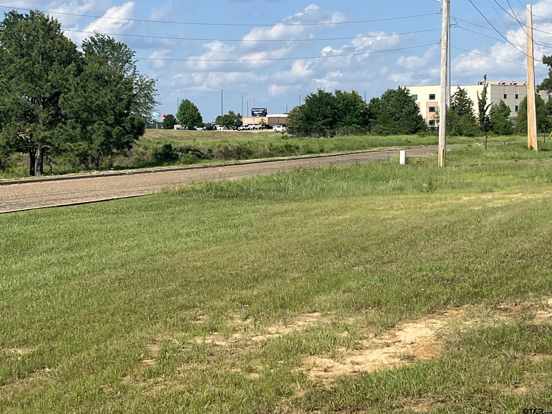 2 acres in Titus County - photo 8
