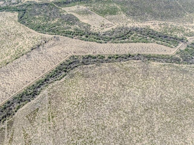 10 acres in Maverick County - photo 8