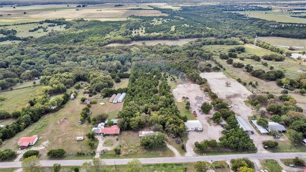 5.1 acres in Ellis County - photo 4