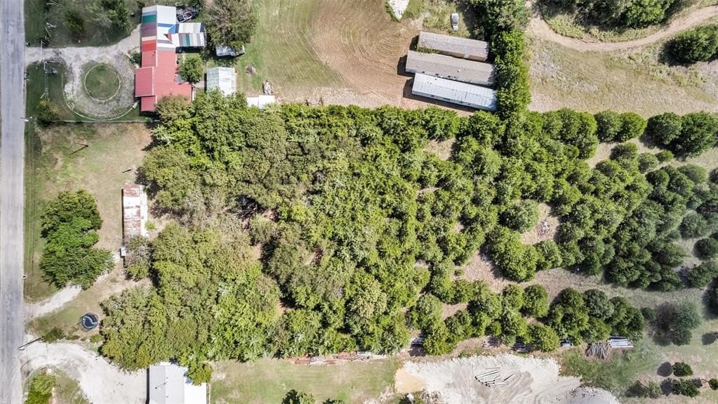 5.1 acres in Ellis County - photo 8