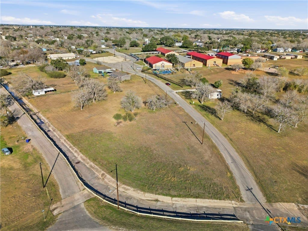 0.17 acres in DeWitt County - photo 2