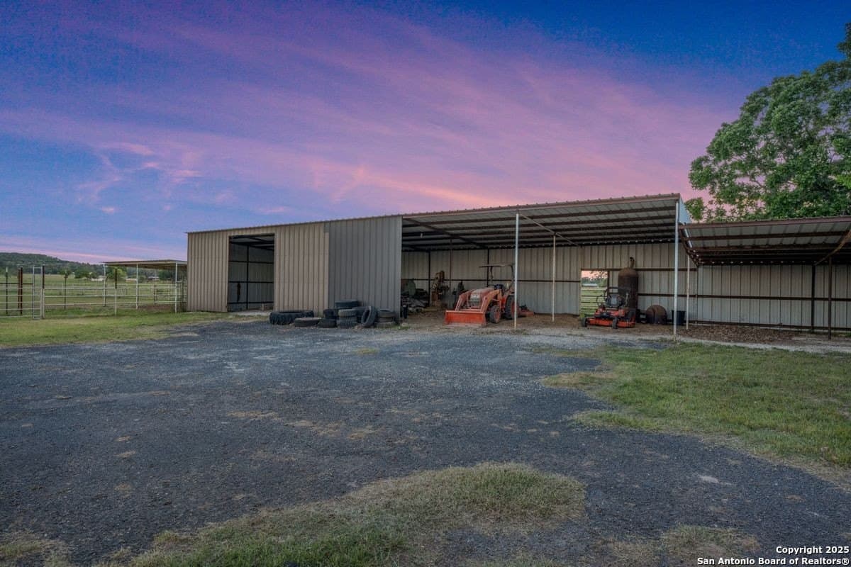 15.23 acres in Kendall County - photo 33