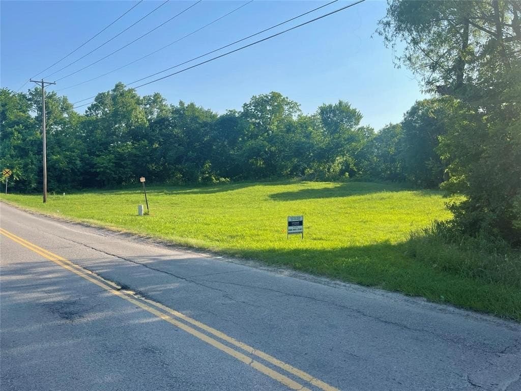 1.42 acres in Hunt County - photo 2