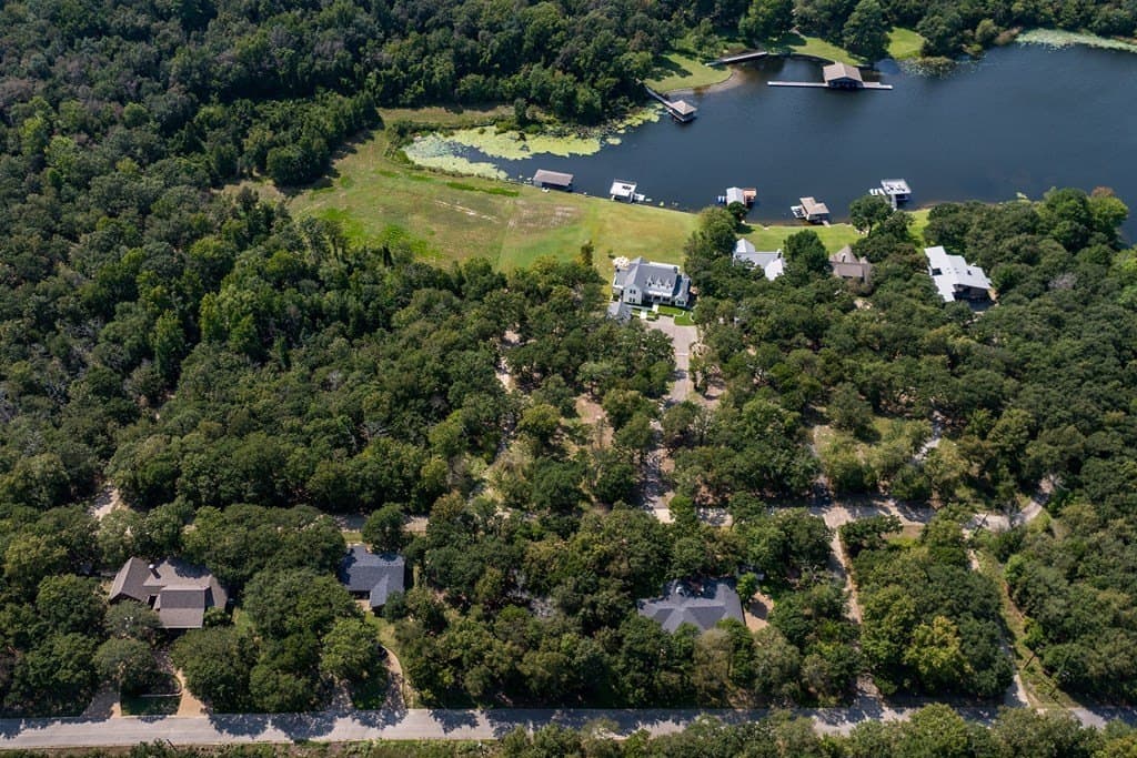1.37 acres in Henderson County - photo 3