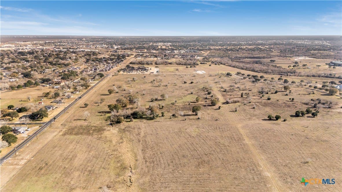 42 acres in Victoria County - photo 8