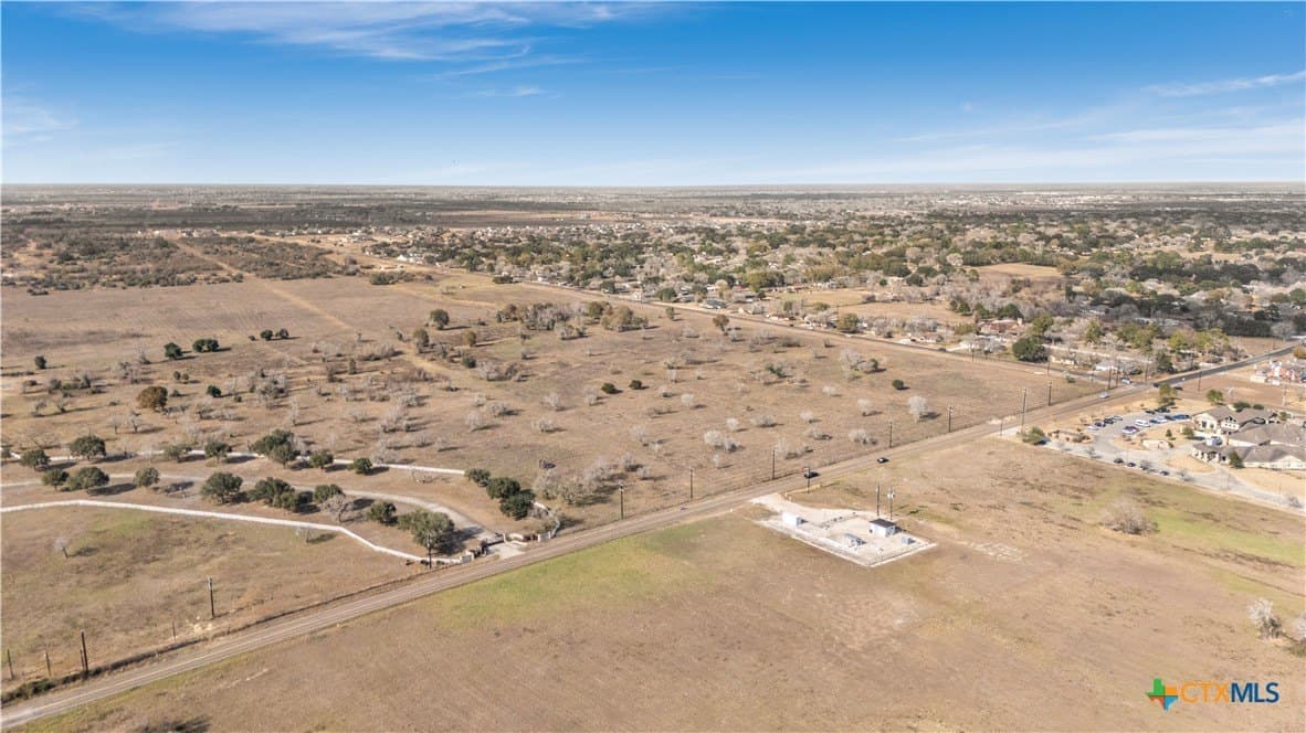 42 acres in Victoria County - photo 6