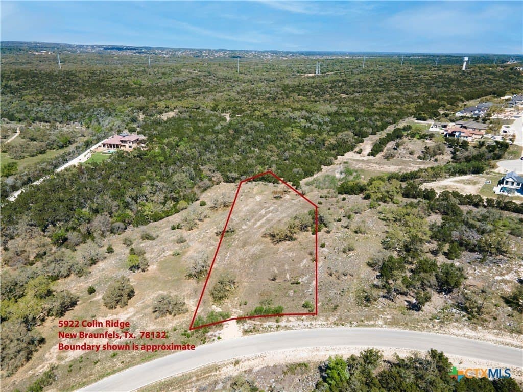 2.4 acres in Comal County - photo 5