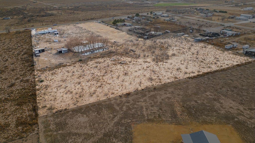 7.68 acres in Gaines County - photo 3