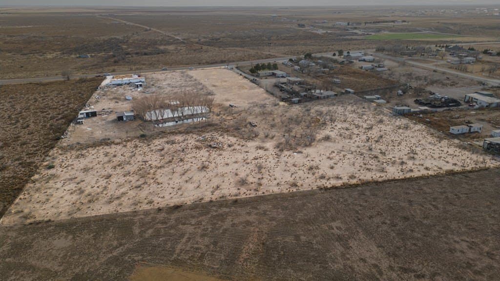 7.68 acres in Gaines County - photo 4