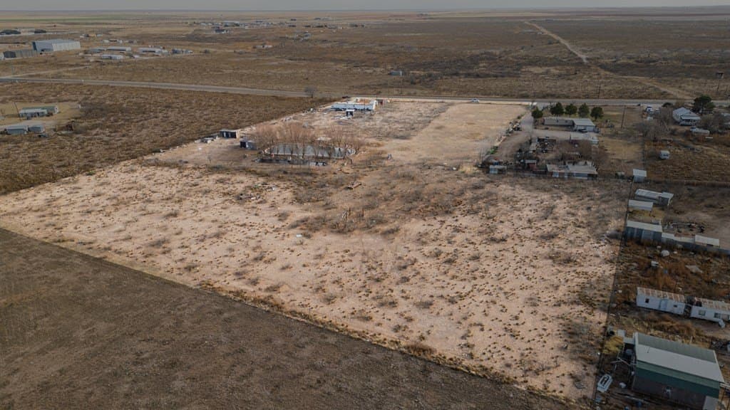 7.68 acres in Gaines County - photo 5