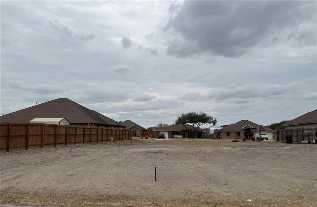 0.14 acres in Jim Wells County - photo 2