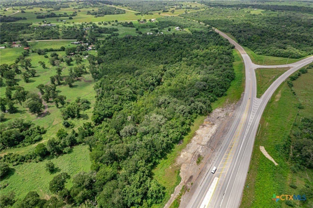 33.13 acres in DeWitt County - photo 5