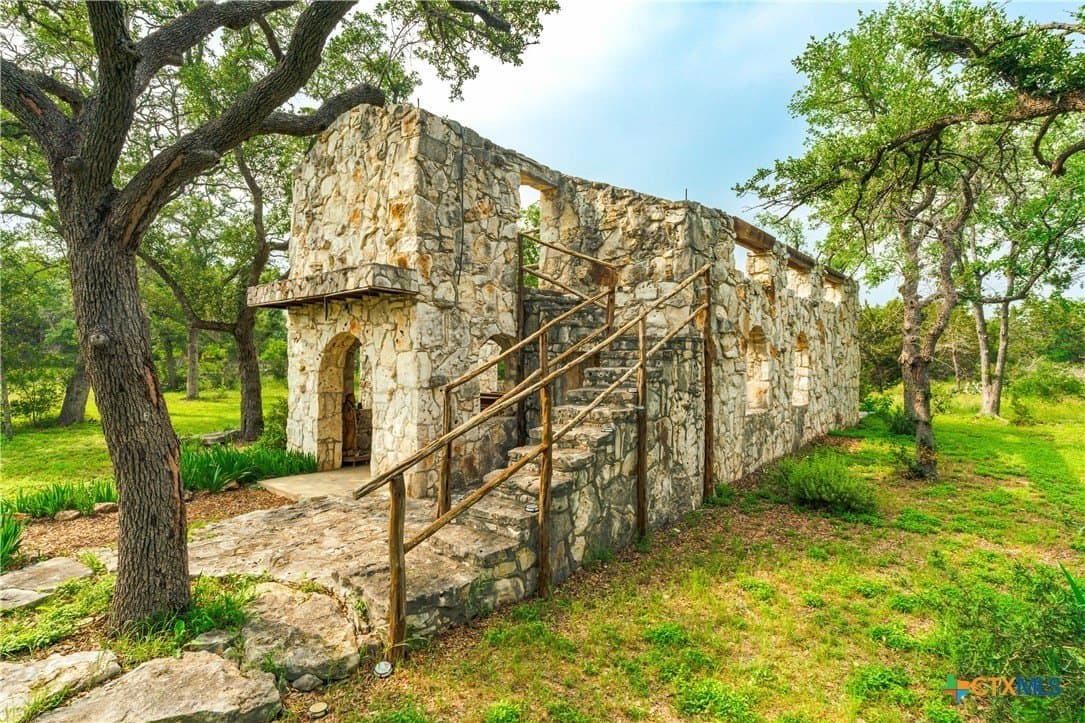 20 acres in Hays County - photo 30